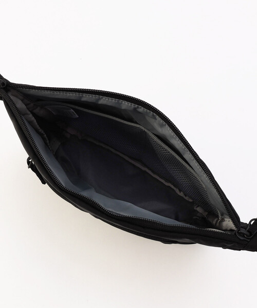 FREAK'S STORE（フリークスストア）の「THE NORTH FACE/ザ・ノース・フェイス Capella 2/カペラ 2/ショルダーポーチ（ボディバッグ/ウエストポーチ・レディース・ブラック/ナチュラル・ONE SIZE）」の8枚目の写真
