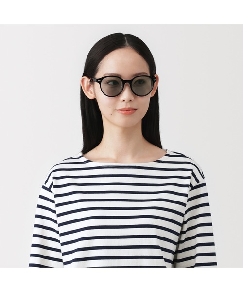 無印良品(ムジルシリョウヒン)の「UV400 ラージボストン型 サングラス(サングラス・レディース・ブラック/ピンク/ブラウン/グレー・FREE)」の2枚目の写真