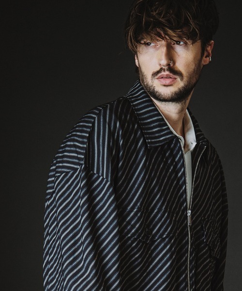 NO ID.(ノーアイディ)の「mj11424-WポケットZIP-BLZ ジップブルゾン(858006-424B)(ブルゾン・メンズ・ブラック/ストライプ・ONE SIZE)」の10枚目の写真