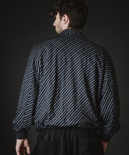 NO ID.(ノーアイディ)の「mj11424-WポケットZIP-BLZ ジップブルゾン(858006-424B)(ブルゾン・メンズ・ブラック/ストライプ・ONE SIZE)」の11枚目の写真