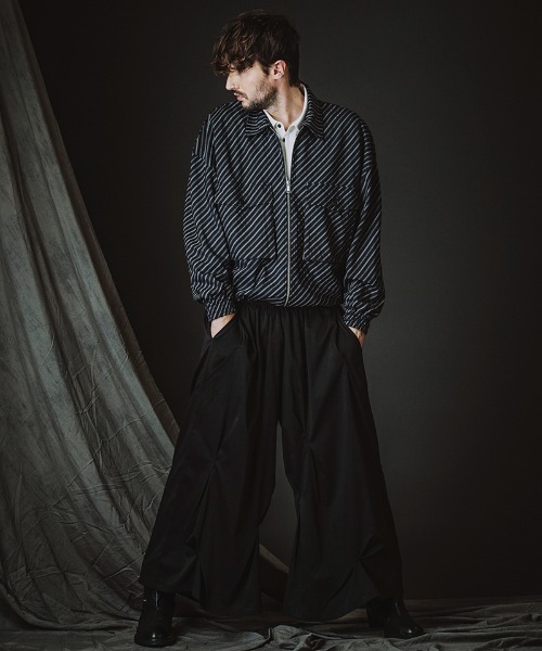 NO ID.(ノーアイディ)の「mj11424-WポケットZIP-BLZ ジップブルゾン(858006-424B)(ブルゾン・メンズ・ブラック/ストライプ・ONE SIZE)」の13枚目の写真