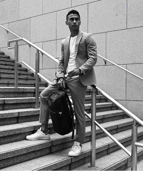 BACKYARD FAMILY(バックヤードファミリー)の「MICHEL KLEIN デイパック(バックパック/リュック・メンズ・ブラック・FREE)」の2枚目の写真