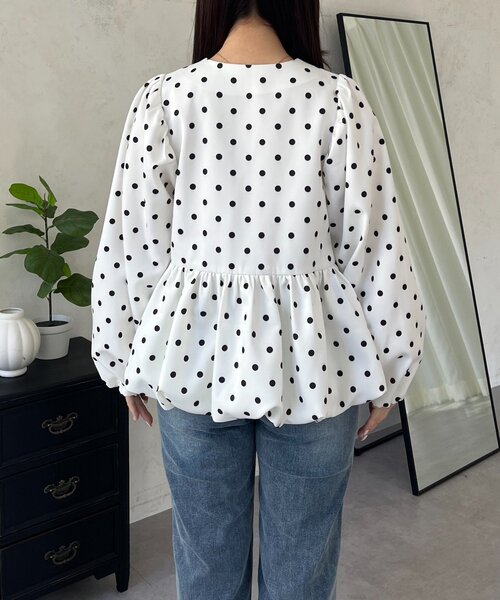 prose verse（プロズヴェール）の「ドットパフスリーブVネックバルーンペプラムブラウス（シャツ/ブラウス・レディース・ブラック/オフホワイト・MEDIUM/LARGE）」の20枚目の写真