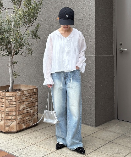 ISOOK(アイスー)の「【ISOOK / アイスー】フロントフリルブラウス / ワッシャー シアーシャツ シアートップス シースルー 長袖 春服 春トップス ホワイト ZOZOTOWN限定(シャツ/ブラウス・レディース・ホワイト・FREE)」の2枚目の写真