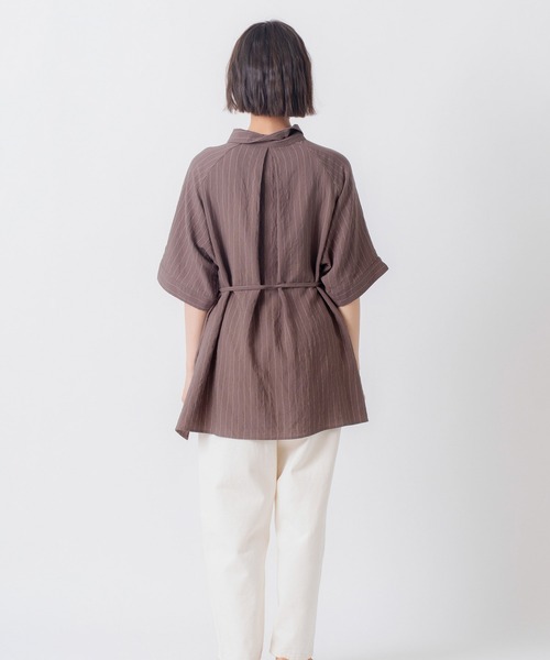 Kelen(ケレン)の「「KELEN / ケレン」リネン混ピンストライプシャツ(シャツ/ブラウス・レディース・ブラウン/ナチュラル/ネイビー・S/M)」の19枚目の写真