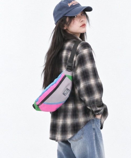 MEI(メイ)の「【 MEI / メイ 】BASIC BOTTOM LINE / ベーシックボトムライン(ボディバッグ/ウエストポーチ・レディース・ブラック/その他1/その他2/その他3/ブラウン/その他6/その他5/その他4・FREE)」の22枚目の写真