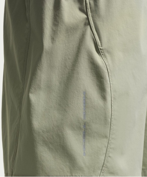 NIKE（ナイキ）の「NIKE AS M NK UV TECH HELIOS SUN SRT / ナイキ UV テック ヘリオス サン ショート 【SP】（その他パンツ・メンズ・ライトカーキ/ブラック・S/M/L/XL/XXL）」の5枚目の写真