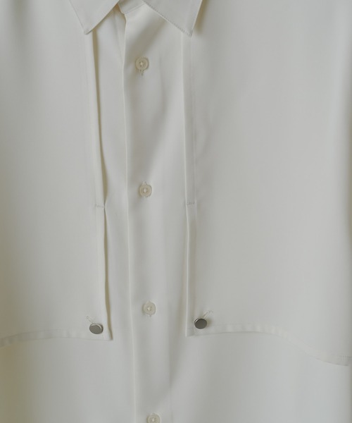 Lui's（ルイス）の「【Neucon】GUN FLAP OVER SHIRT / ガンフラップ半袖オーバーシャツ（シャツ/ブラウス・メンズ・ホワイト/ライトグレー/ブラック・1/2）」の21枚目の写真
