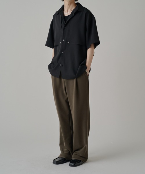 Lui's（ルイス）の「【Neucon】GUN FLAP OVER SHIRT / ガンフラップ半袖オーバーシャツ（シャツ/ブラウス・メンズ・ホワイト/ライトグレー/ブラック・1/2）」の11枚目の写真