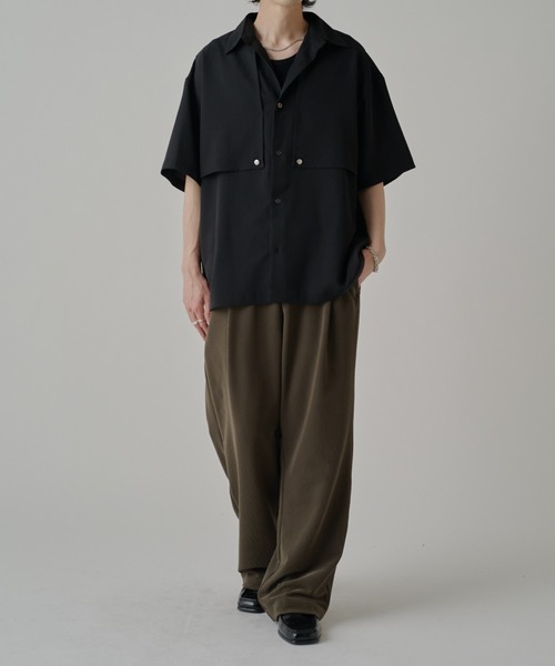 Lui's（ルイス）の「【Neucon】GUN FLAP OVER SHIRT / ガンフラップ半袖オーバーシャツ（シャツ/ブラウス・メンズ・ホワイト/ライトグレー/ブラック・1/2）」の10枚目の写真