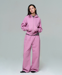ERA（エラ）の「UNISEX ERA HEAVY SWEATPANTS - RED BEAN（スウェットパンツ）」