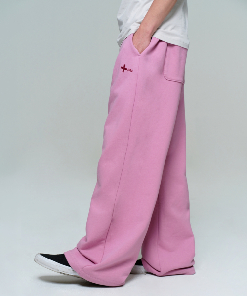 ERA(エラ)の「UNISEX ERA HEAVY SWEATPANTS - RED BEAN(スウェットパンツ・レディース・レッド・LARGE/MEDIUM/SMALL)」の3枚目の写真