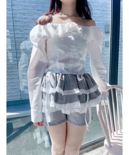 lilLilly(リルリリー)の「ローズオフショルブラウス(シャツ/ブラウス・レディース・ホワイト/ドット・FREE)」の3枚目の写真