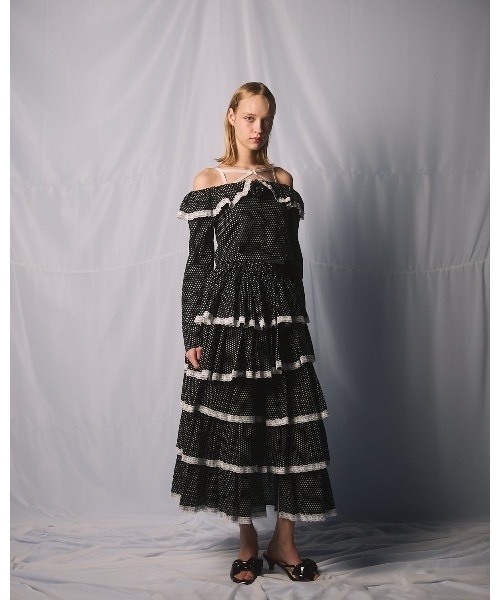 lilLilly(リルリリー)の「ローズオフショルブラウス(シャツ/ブラウス・レディース・ホワイト/ドット・FREE)」の5枚目の写真