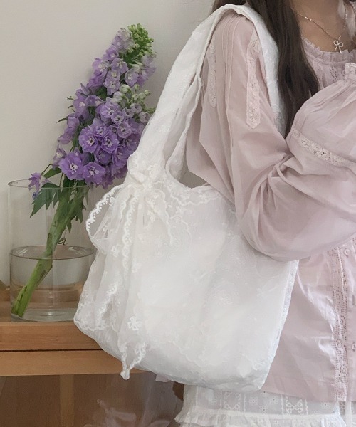 mebole(メボレ)の「Pure Lace Tote Bag(トートバッグ・レディース・ホワイト・FREE)」の5枚目の写真