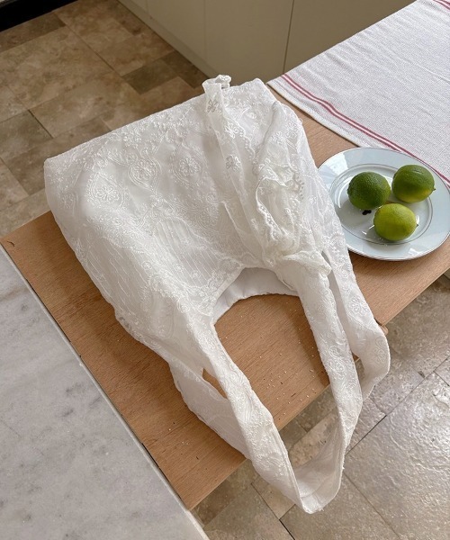 mebole(メボレ)の「Pure Lace Tote Bag(トートバッグ・レディース・ホワイト・FREE)」の7枚目の写真