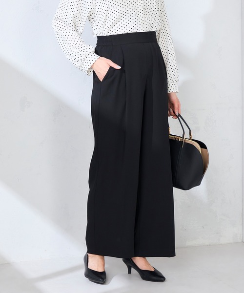 a.v.v（アーヴェヴェ）の「［支持率NO.1/接触冷感/速乾/UVカット/イージーケア］スッキリ見えワイドパンツ（スラックス・レディース・ネイビー/ライトピンク/ブラック/グレイッシュベージュ・MEDIUM/SMALL/LARGE/X-SMALL/X-LARGE）」の2枚目の写真