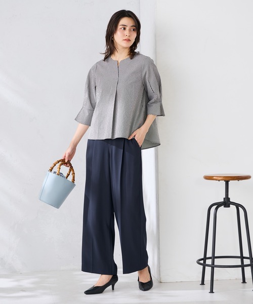 a.v.v（アーヴェヴェ）の「［支持率NO.1/接触冷感/速乾/UVカット/イージーケア］スッキリ見えワイドパンツ（スラックス・レディース・ネイビー/ライトピンク/ブラック/グレイッシュベージュ・MEDIUM/SMALL/LARGE/X-SMALL/X-LARGE）」の14枚目の写真