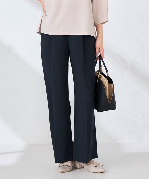 a.v.v（アーヴェヴェ）の「［支持率NO.1/接触冷感/速乾/UVカット/イージーケア］スッキリ見えワイドパンツ（スラックス・レディース・ネイビー/ライトピンク/ブラック/グレイッシュベージュ・MEDIUM/SMALL/LARGE/X-SMALL/X-LARGE）」の16枚目の写真