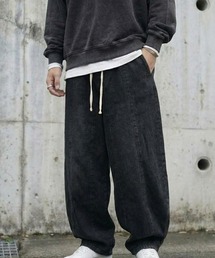 At Marvelous（アットマーベラス）の「ワイドバルーンデニムパンツ テーパード ボトムス（デニムパンツ）」