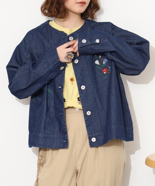 Emago(イマゴ)の「EMAGO お花刺繍Gジャン(その他アウター・レディース・アイボリー/インディゴブルー・FREE)」の6枚目の写真