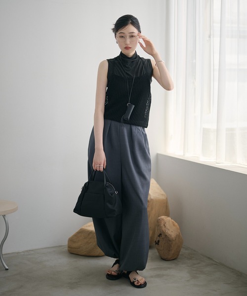 LAULEN(ローレン)の「front tuck balloon wide pants /フロントタックバルーンワイドパンツ(その他パンツ・レディース・ブラック/グレー/ホワイト/ブラウン・S/M)」の10枚目の写真