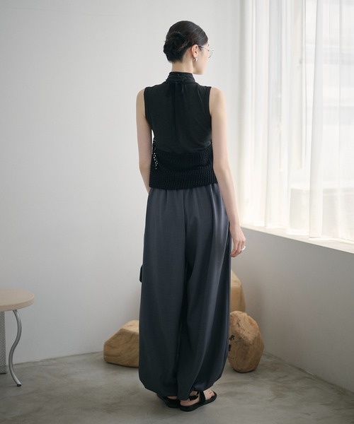 LAULEN(ローレン)の「front tuck balloon wide pants /フロントタックバルーンワイドパンツ(その他パンツ・レディース・ブラック/グレー/ホワイト/ブラウン・S/M)」の13枚目の写真