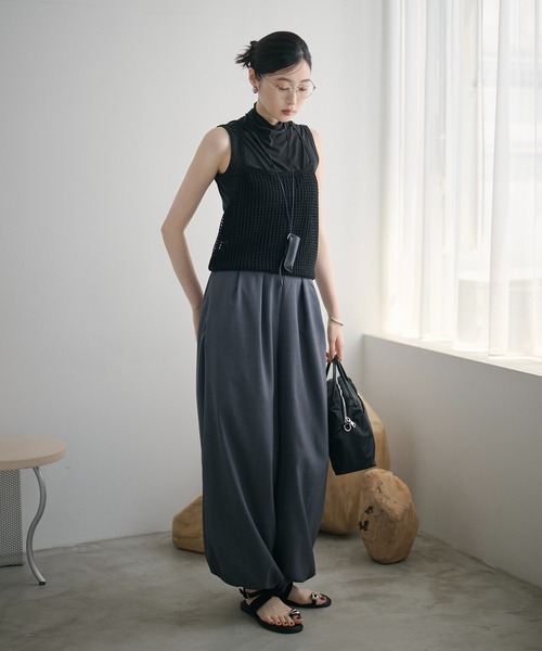 LAULEN(ローレン)の「front tuck balloon wide pants /フロントタックバルーンワイドパンツ(その他パンツ・レディース・ブラック/グレー/ホワイト/ブラウン・S/M)」の15枚目の写真