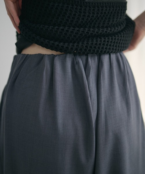 LAULEN(ローレン)の「front tuck balloon wide pants /フロントタックバルーンワイドパンツ(その他パンツ・レディース・ブラック/グレー/ホワイト/ブラウン・S/M)」の18枚目の写真