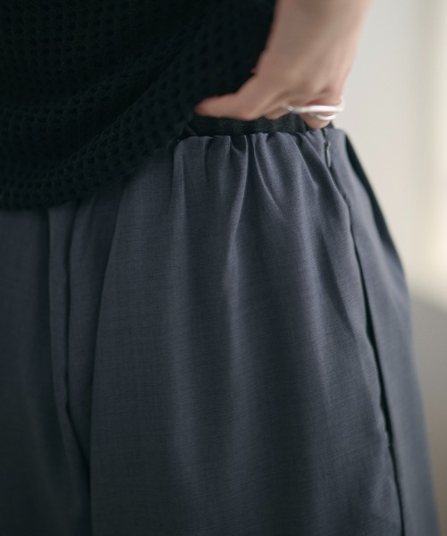 LAULEN(ローレン)の「front tuck balloon wide pants /フロントタックバルーンワイドパンツ(その他パンツ・レディース・ブラック/グレー/ホワイト/ブラウン・S/M)」の19枚目の写真