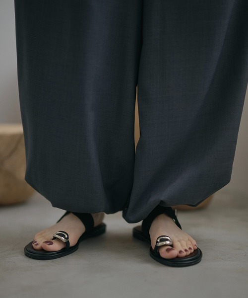 LAULEN(ローレン)の「front tuck balloon wide pants /フロントタックバルーンワイドパンツ(その他パンツ・レディース・ブラック/グレー/ホワイト/ブラウン・S/M)」の21枚目の写真