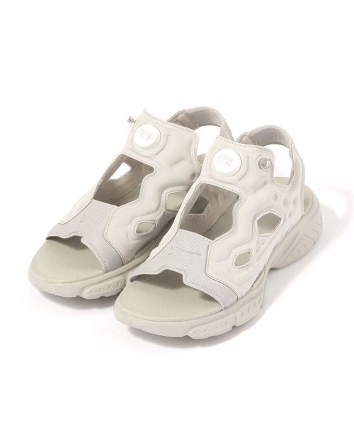 Andemiu(アンデミュウ)の「【Reebok】INSTAPUMP FURY SANDAL600013(サンダル・レディース・ブラック/ベージュ・SMALL/MEDIUM)」の2枚目の写真
