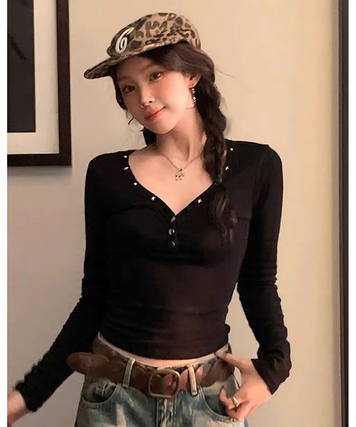 inst.ALL(インストール)の「スタースタッズワイドヘンリー風トップス(Tシャツ/カットソー・レディース・ブラック・M)」の3枚目の写真