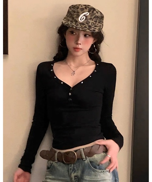 inst.ALL(インストール)の「スタースタッズワイドヘンリー風トップス(Tシャツ/カットソー・レディース・ブラック・M)」の4枚目の写真