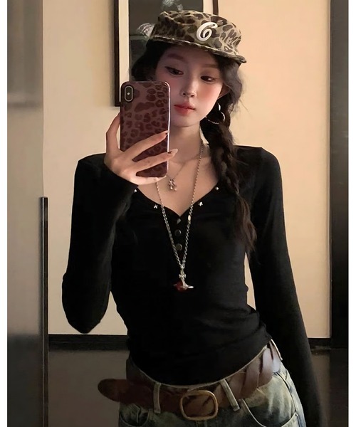inst.ALL(インストール)の「スタースタッズワイドヘンリー風トップス(Tシャツ/カットソー・レディース・ブラック・M)」の5枚目の写真