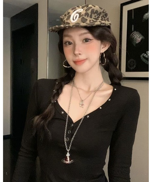 inst.ALL(インストール)の「スタースタッズワイドヘンリー風トップス(Tシャツ/カットソー・レディース・ブラック・M)」の6枚目の写真