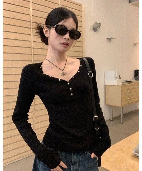 inst.ALL(インストール)の「スタースタッズワイドヘンリー風トップス(Tシャツ/カットソー・レディース・ブラック・M)」の14枚目の写真