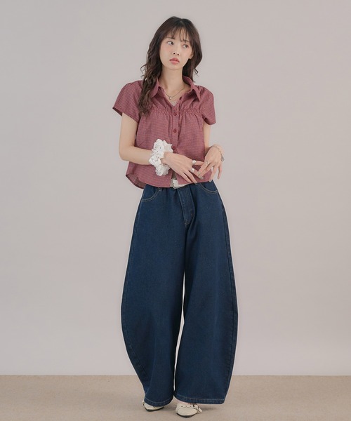 apres jour mignon(アプレジュールミニョン)の「シャーリングシャツ(シャツ/ブラウス・レディース・ブルー/ブラウン系その他/アイボリー/ピンク/レッド・LARGE/フリー)」の14枚目の写真