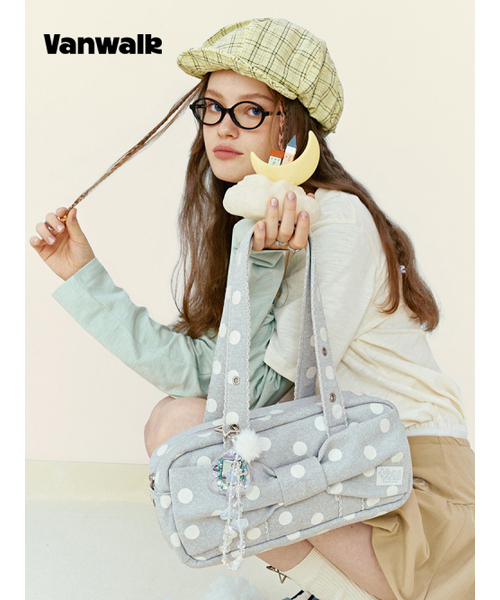 VANWALK（バンウォーク）の「Shirring Ribbon tote Bag [Gray]（ショルダーバッグ・レディース・ライトグレー・FREE）」の2枚目の写真