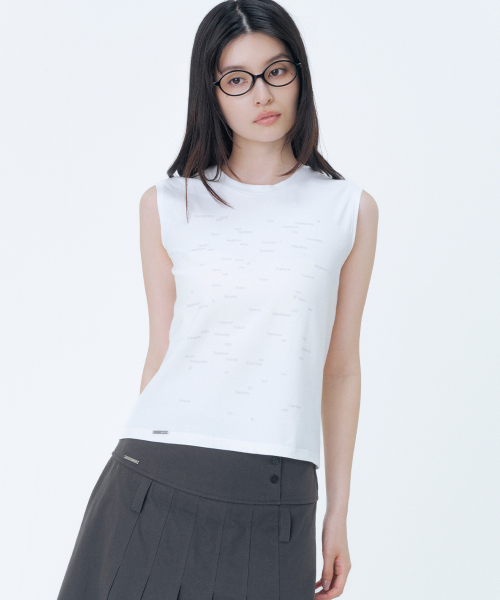 Miseki SEOUL(ミセキソウル)の「Typographic semi crop sleeveless WHITE(Tシャツ/カットソー・レディース・その他・1/2)」の1枚目の写真