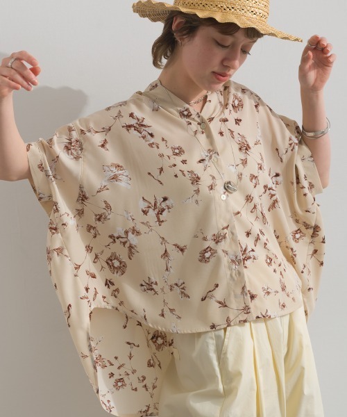 le colis（ルコリ）の「花 プリント シャーリング ポンチョ 5分袖 シャツ（シャツ/ブラウス・レディース・ブルー系その他/レッド系その他/ベージュ系その他/ブラック系その他・FREE）」の11枚目の写真