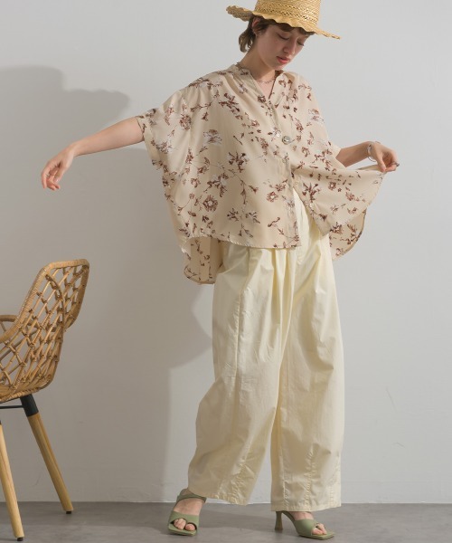 le colis（ルコリ）の「花 プリント シャーリング ポンチョ 5分袖 シャツ（シャツ/ブラウス・レディース・ブルー系その他/レッド系その他/ベージュ系その他/ブラック系その他・FREE）」の15枚目の写真