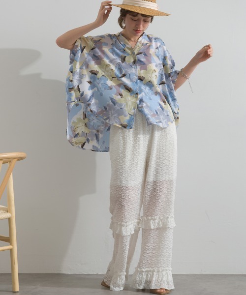 le colis（ルコリ）の「花 プリント シャーリング ポンチョ 5分袖 シャツ（シャツ/ブラウス・レディース・ブルー系その他/レッド系その他/ベージュ系その他/ブラック系その他・FREE）」の20枚目の写真