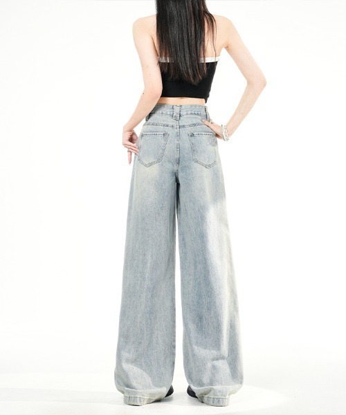 AMAJI(アマジ)の「ワイドデニムパンツ(デニムパンツ・レディース・ライトブルー・SMALL/MEDIUM/LARGE/X-LARGE)」の4枚目の写真