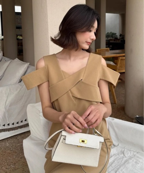 BIRTHDAY BASH(バースデイバッシュ)の「DAISY LONG DRESS LIMITED BEIGE(ワンピース・レディース・ベージュ・MEDIUM/SMALL)」の5枚目の写真