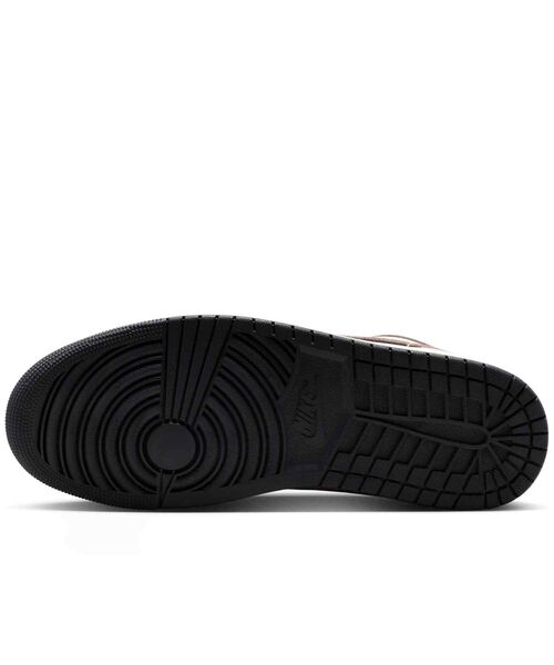 JORDAN BRAND（ジョーダンブランド）の「エア ジョーダン 1 LOW メンズシューズ / Air Jordan 1 Low Men's Shoes 553558-200 Palomino（スニーカー・メンズ・ブラウン系その他2・30/29.5/28.5/26/25.5/25/29/28/27.5/27/26.5）」の11枚目の写真