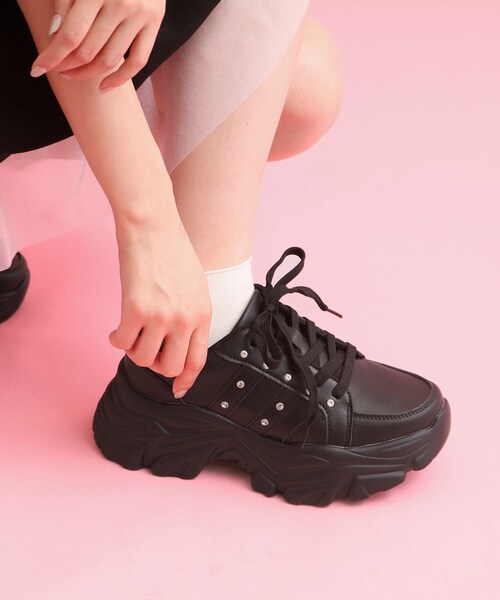 cs T&P(シーエスティーアンドピー)の「厚底キラキラスニーカー(スニーカー・レディース・ホワイト/ブラック・M/S/LL/L/XL)」の2枚目の写真