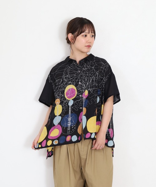 KILKI(キルキー)の「kilki 半袖オーバーサイズブラウス ギター(シャツ/ブラウス・レディース・ブラック系/オレンジ系・FREE)」の7枚目の写真