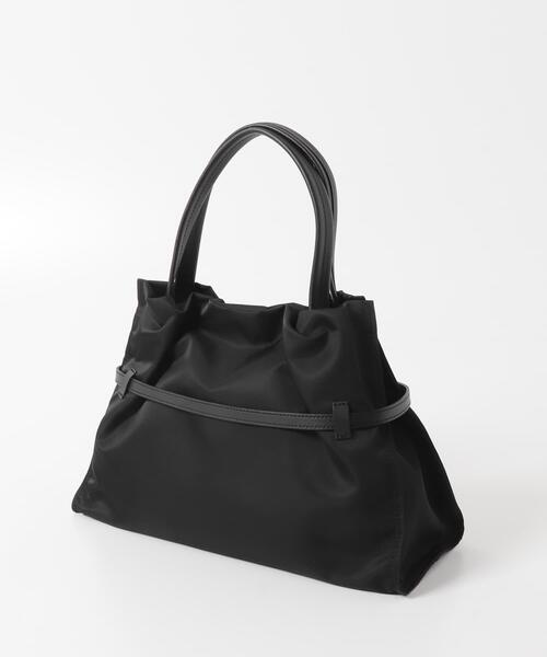 URBAN RESEARCH ROSSO WOMEN(アーバンリサーチ ロッソ)の「VIOLAd’ORO ナイロンドロストトートM(トートバッグ・レディース・ベージュ/ブラック・MEDIUM)」の4枚目の写真
