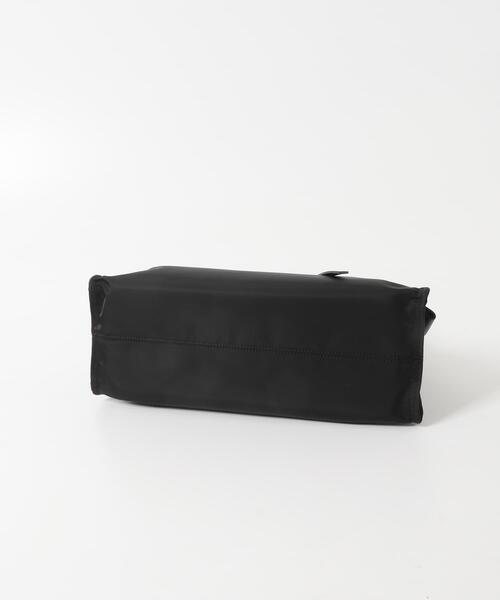 URBAN RESEARCH ROSSO WOMEN(アーバンリサーチ ロッソ)の「VIOLAd’ORO ナイロンドロストトートM(トートバッグ・レディース・ベージュ/ブラック・MEDIUM)」の5枚目の写真
